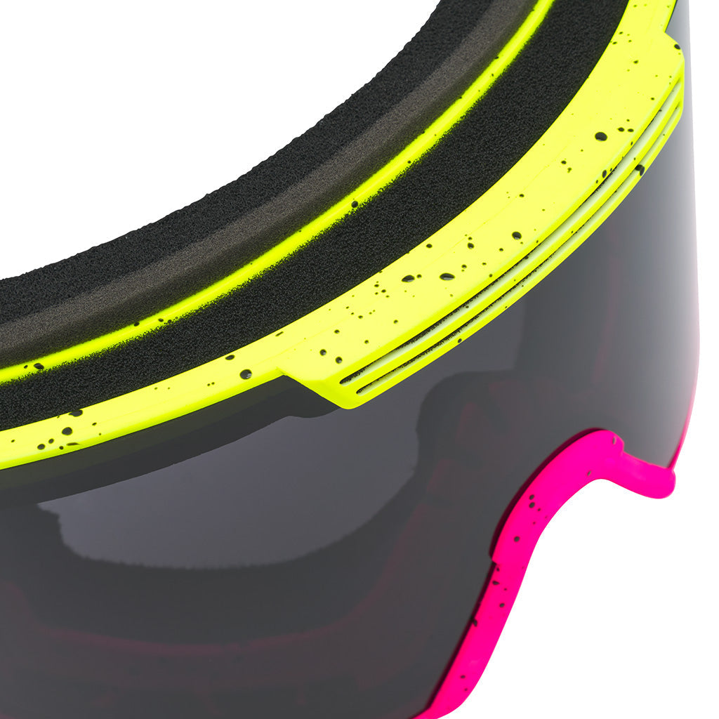 Backslap_formula_smoke_small_product_4_detail_4517d854-7025-4ec6-bf36-4faaaf0e3f9b