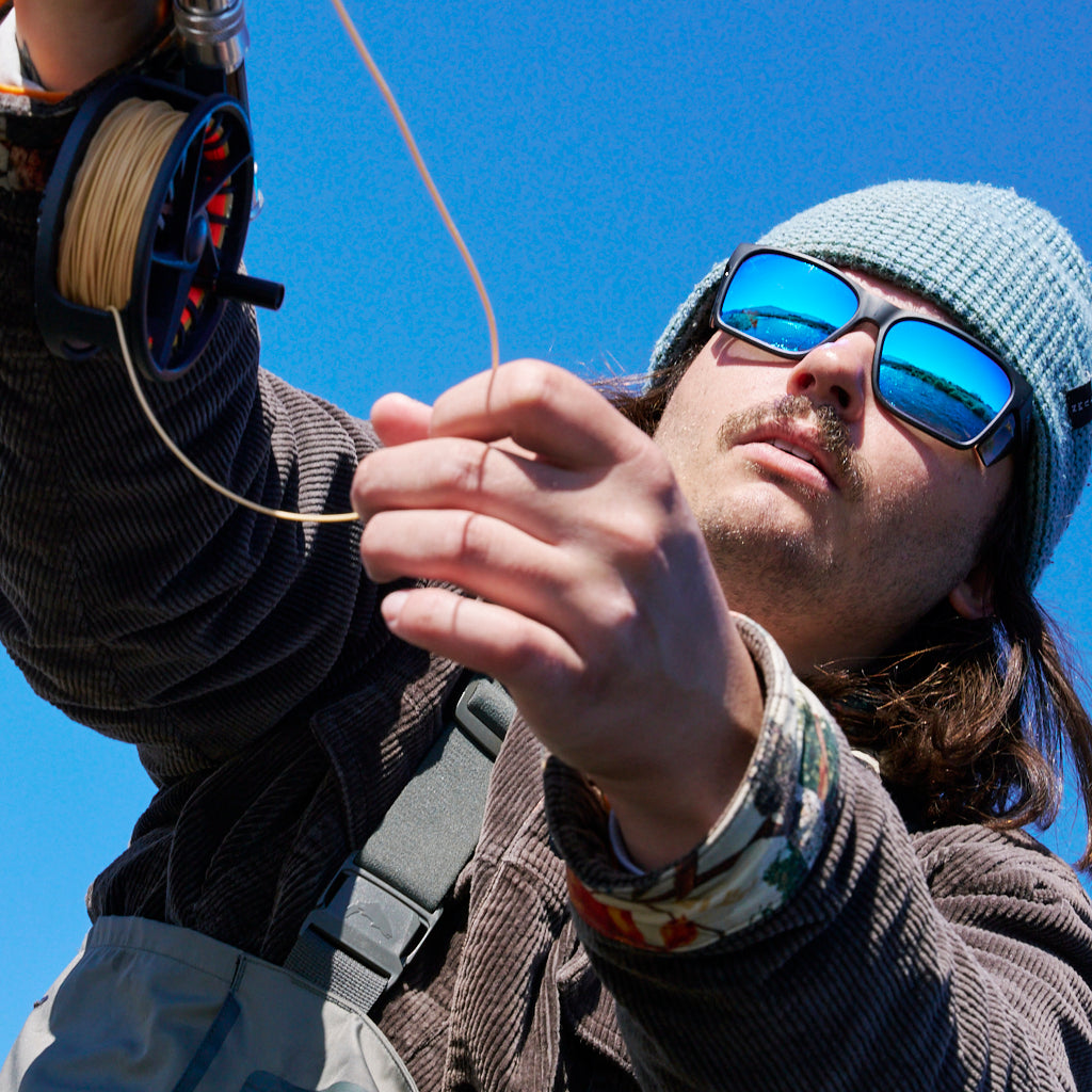 PV_2026_revlock_exec_z87_hdpv_polarized_blue_pdp_lifestyle2