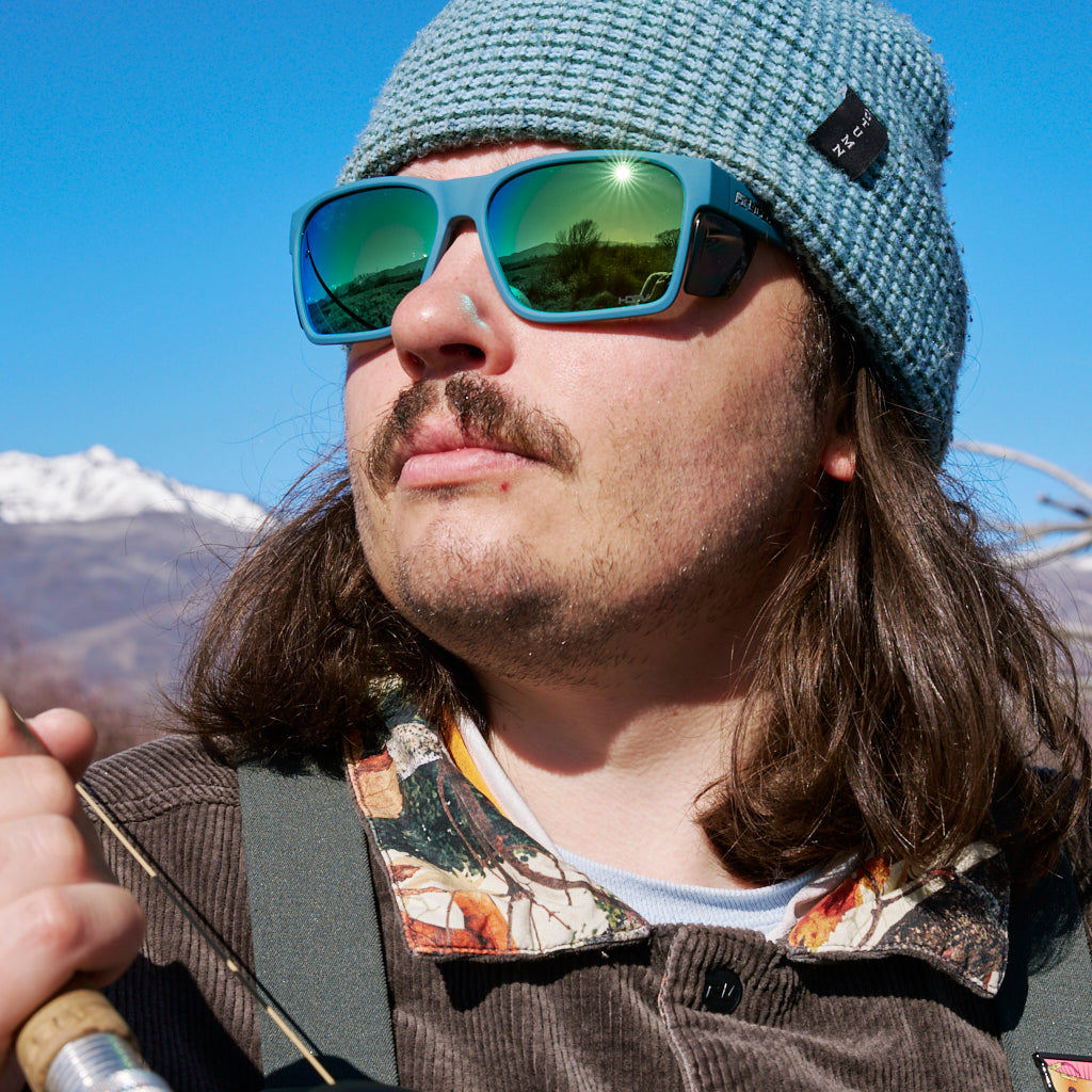 PV_2026_revlock_spackler_z87_polarized_blue_green_pdp_lifestyle_1