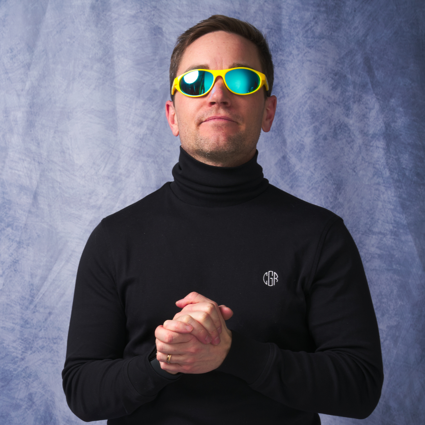 heiney-altimeter-hdpv-polarized-blue-lifestyle