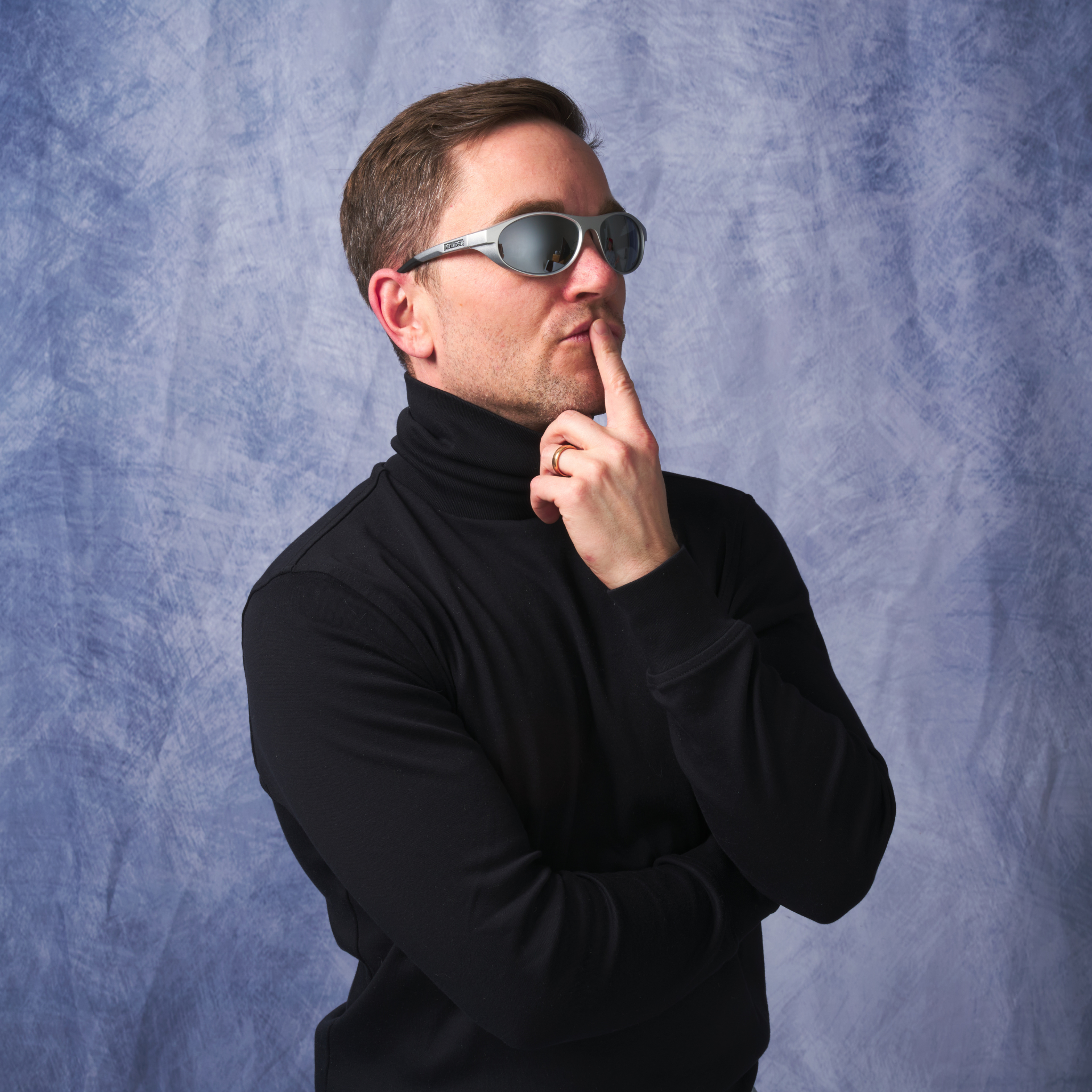 spine-tingler-altimeter-hdpv-polarized-silver-lifestyle